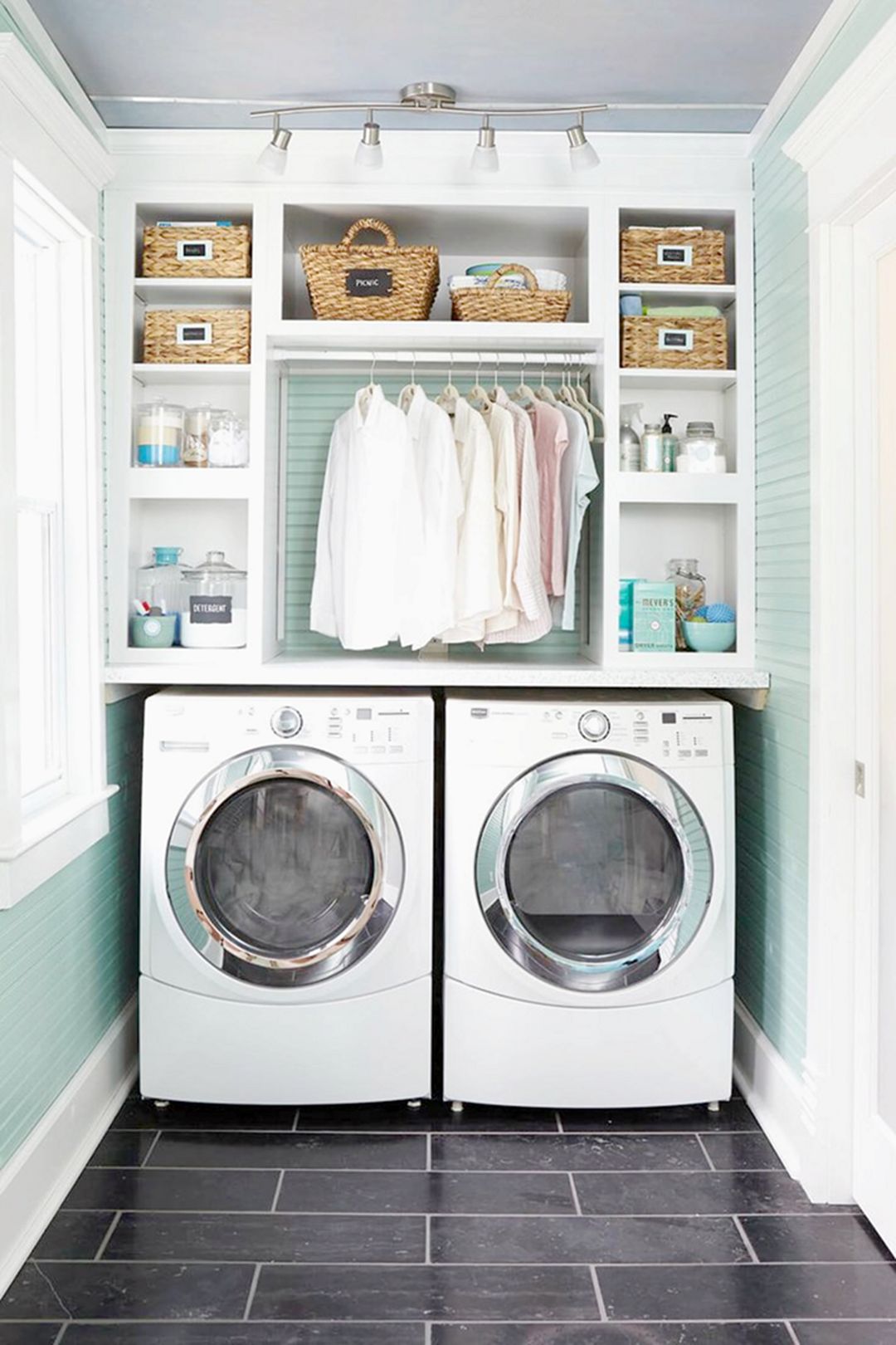 Small Laundry Room Design With Hanging Space