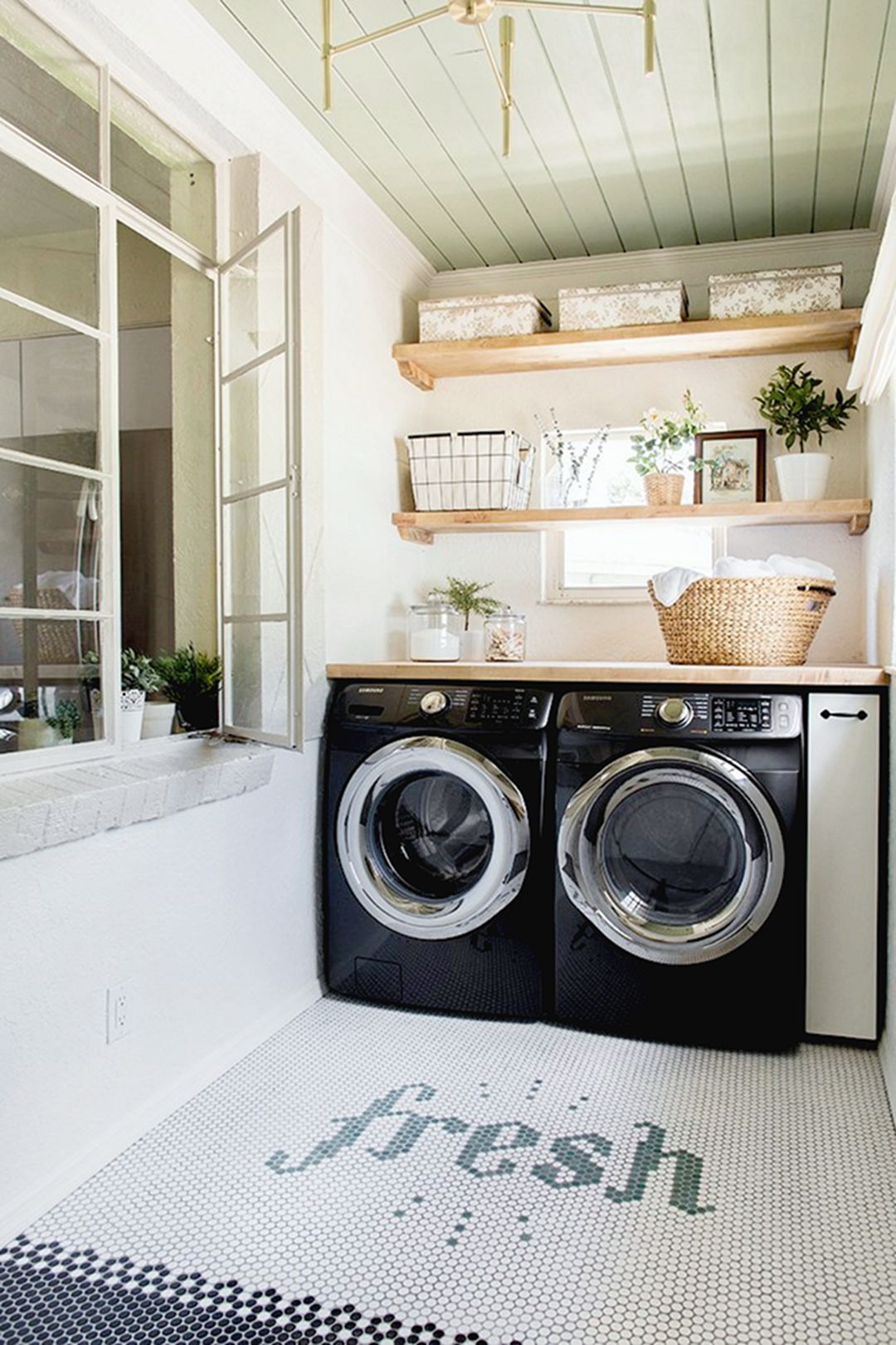 15 Amazing Small Laundry Room Tricks On A Budget - Homagz