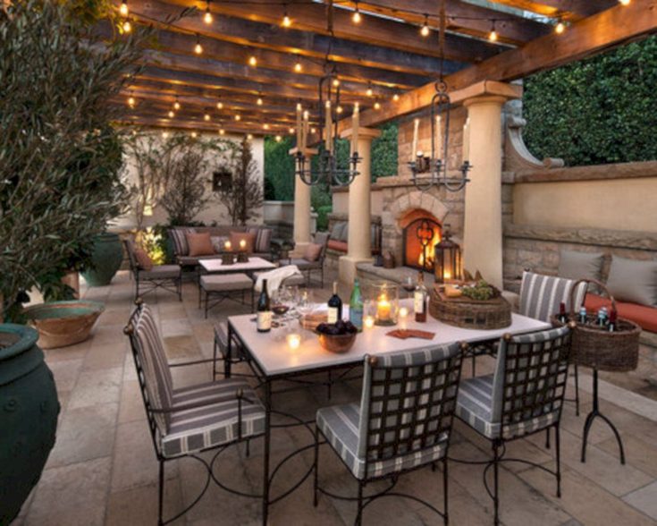Simple Outdoor Dining Room Design