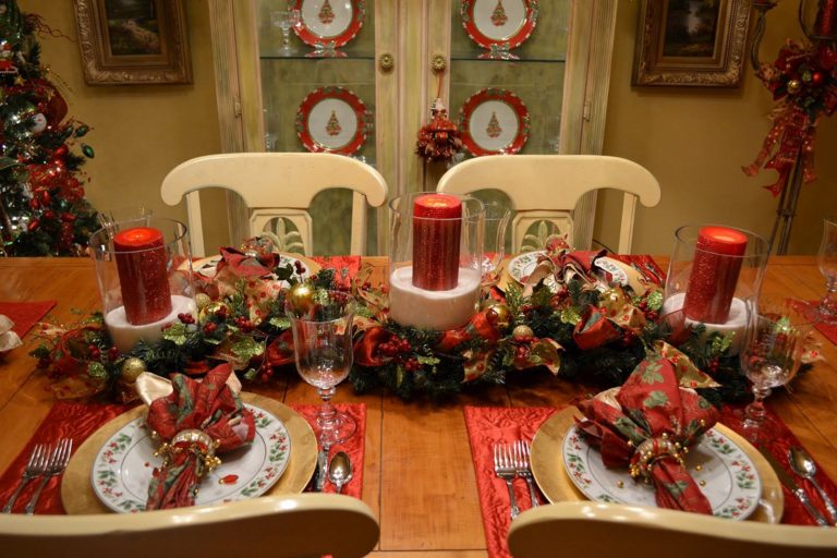 Best Christmas Dining Room Ideas