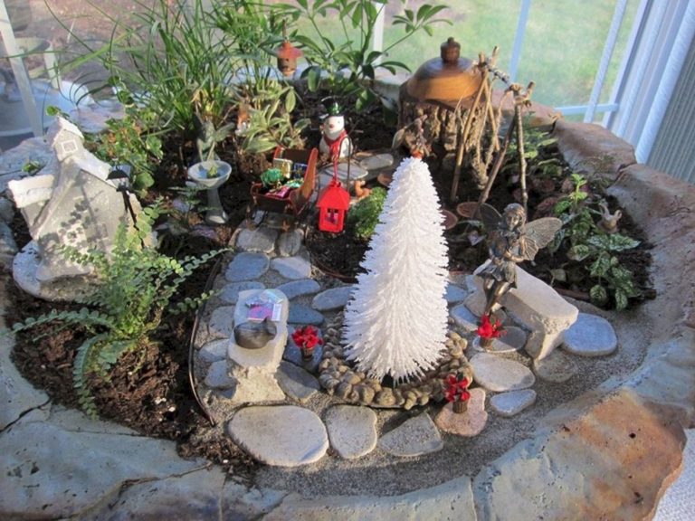 Inspiring DIY Fairy Christmas Garden Design