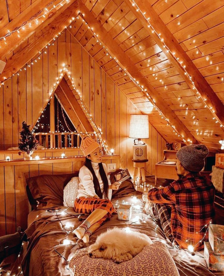 Cozy Cabin Christmas Decoration For More Awesome Christmas Day With Your Couple Like Honeymoon