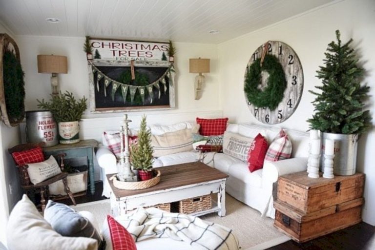Cozy Rustic Chritsmas Living Room Decoration