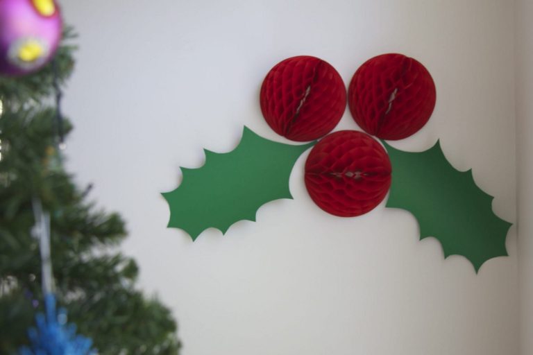 Giant Holly Christmas Decoration Ideas