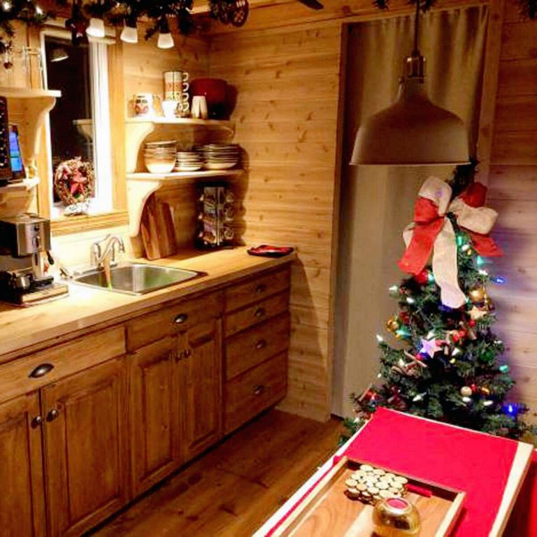 Sweet Tiny Houses Decor Ideas For Christmas Day