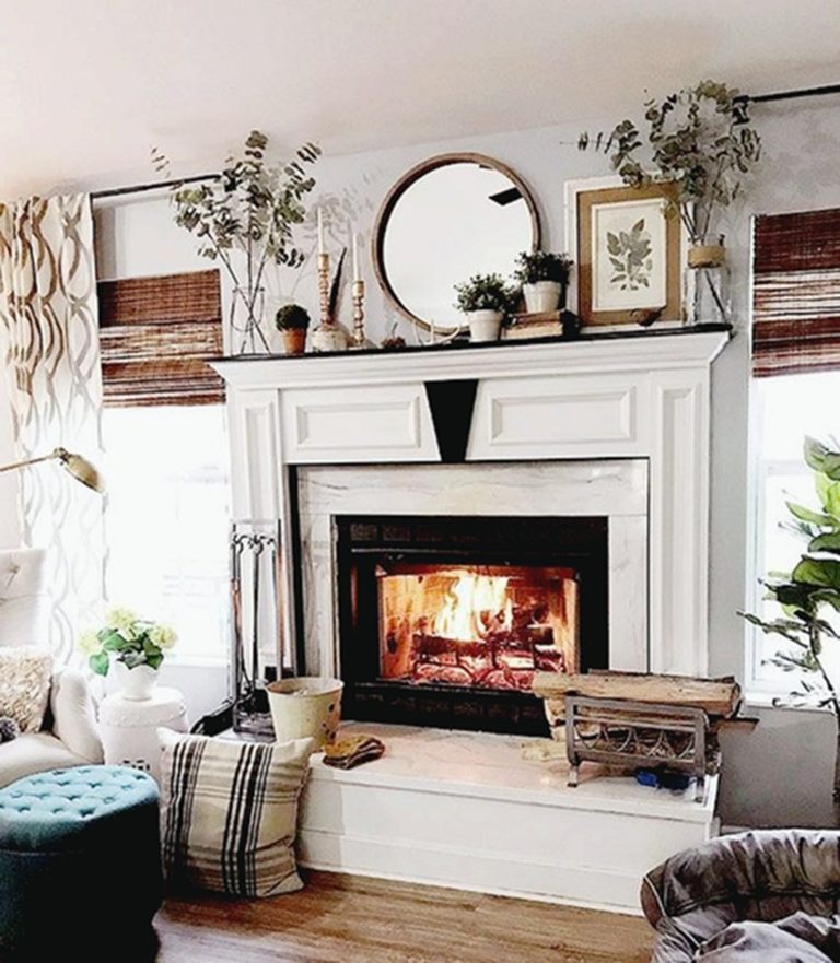 Fabulous Winter Fireplace Decor Ideas To Look More Amazing
