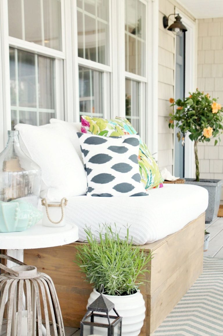 Farmhouse Front Porch Decorating Ideas For Summer