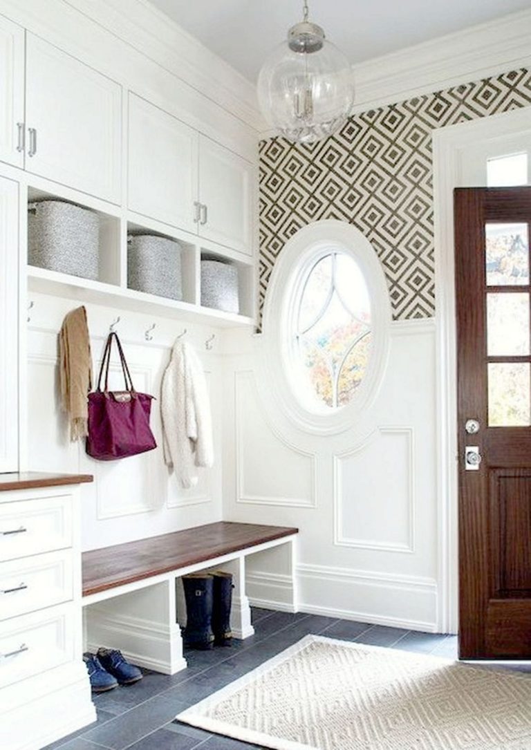Perfect Entryway With Perfect Mudroom Ideas