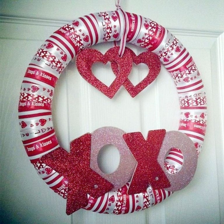 Valentines-Day-Wreath-Door-Decor-Ideas
