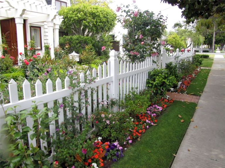 Beautiful Victorian Fence Garden Design