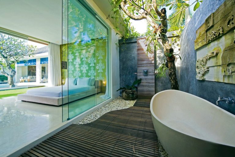 Marvelous Outdoor Bathroom Ideas