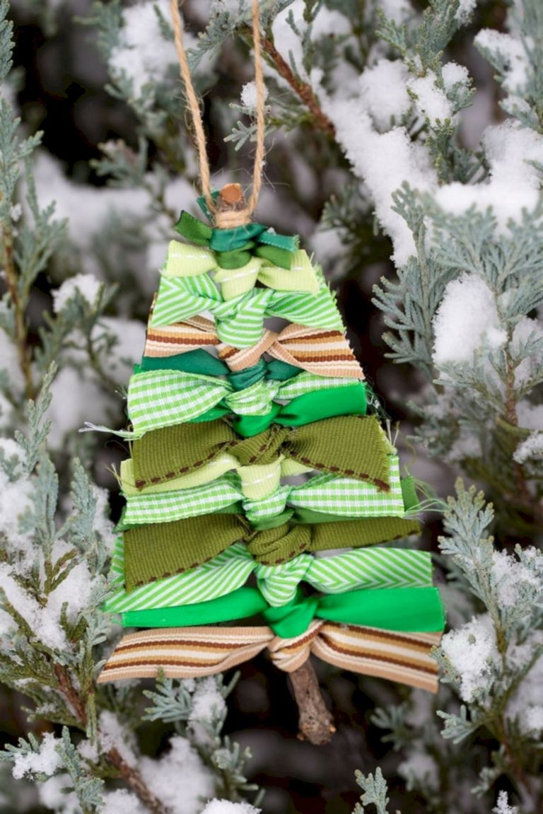 Affordable DIY Christmas Tree Decorations
