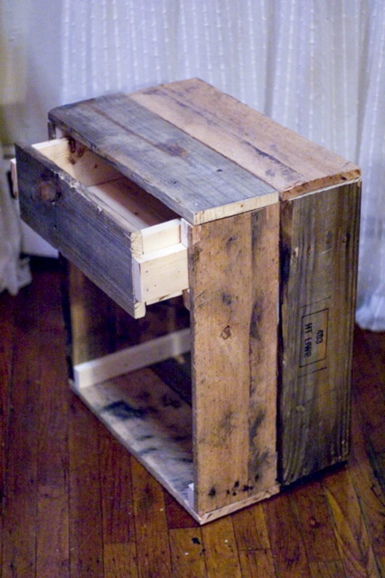 Spectacular DIY Projects Using Reclaimed Wood