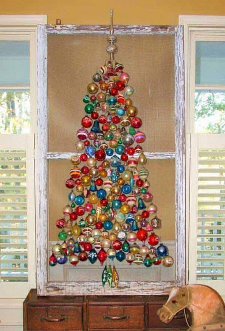 The Most Magnificent Christmas Trees You Can DIY