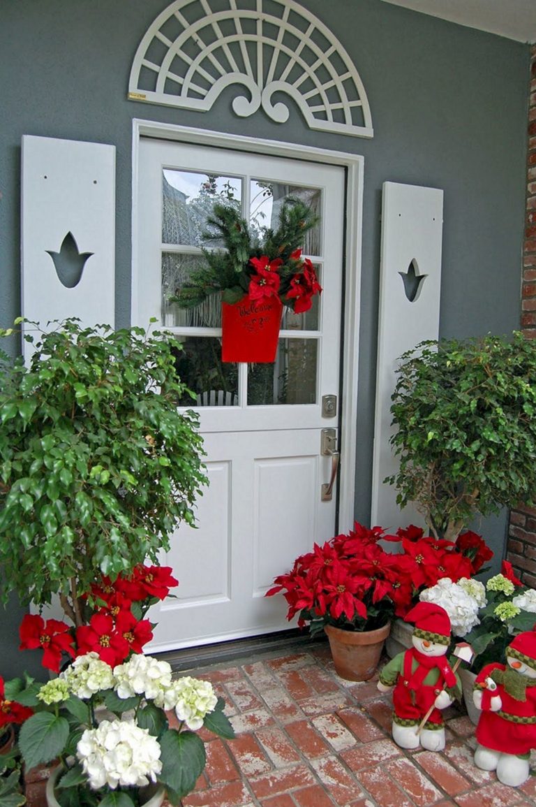 Best Christmas Door Decorations for 2021