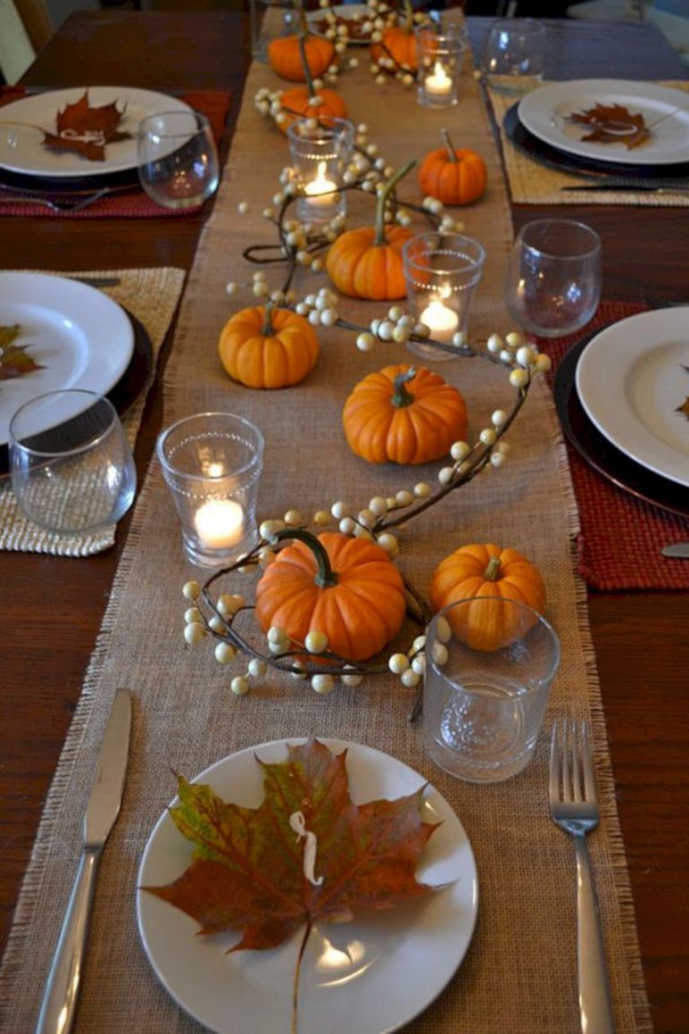 Comfortable Thanksgiving Table Decor Ideas
