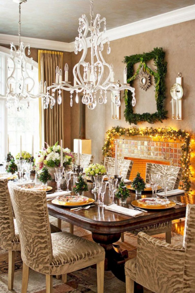 Elegant And Stylish Christmas Table Decorations