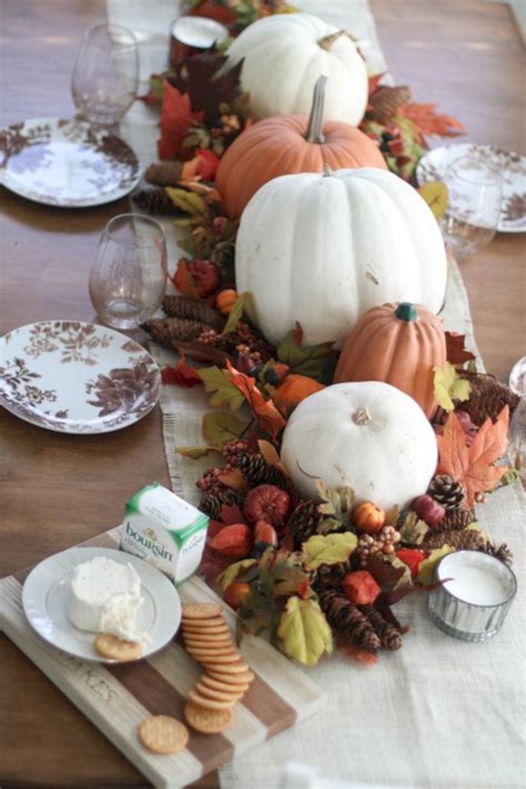 Last Minute EASY Thanksgiving Tablescape Ideas