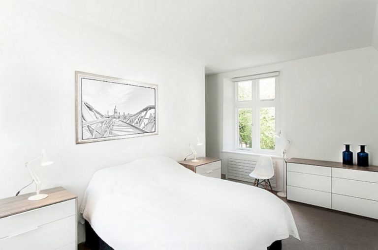 Minimalist White Bedroom Ideas