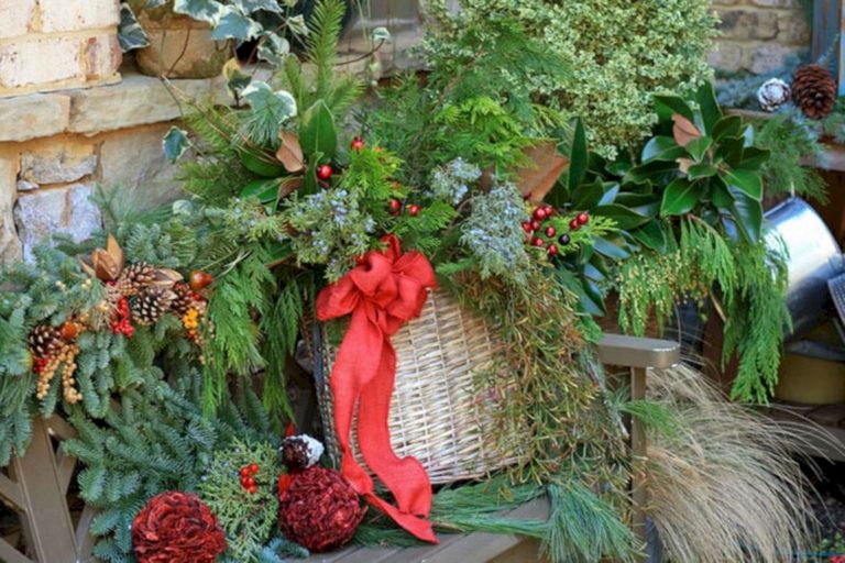 Stunning Christmas Porch Ideas