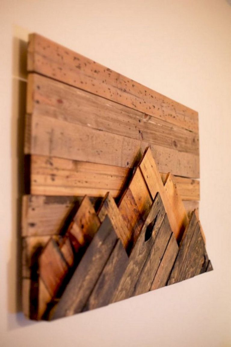 Some Amazing Ideas for Wood Pallet Crafting Art