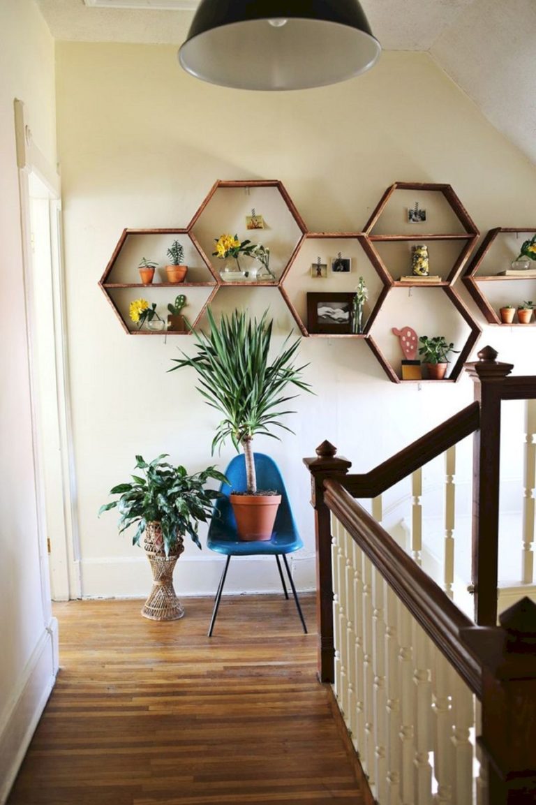 Creative with DIY Wall Shelves in Your Interior